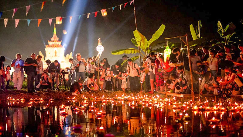 Festivals During Cool Season Loy Krathong nationwide 